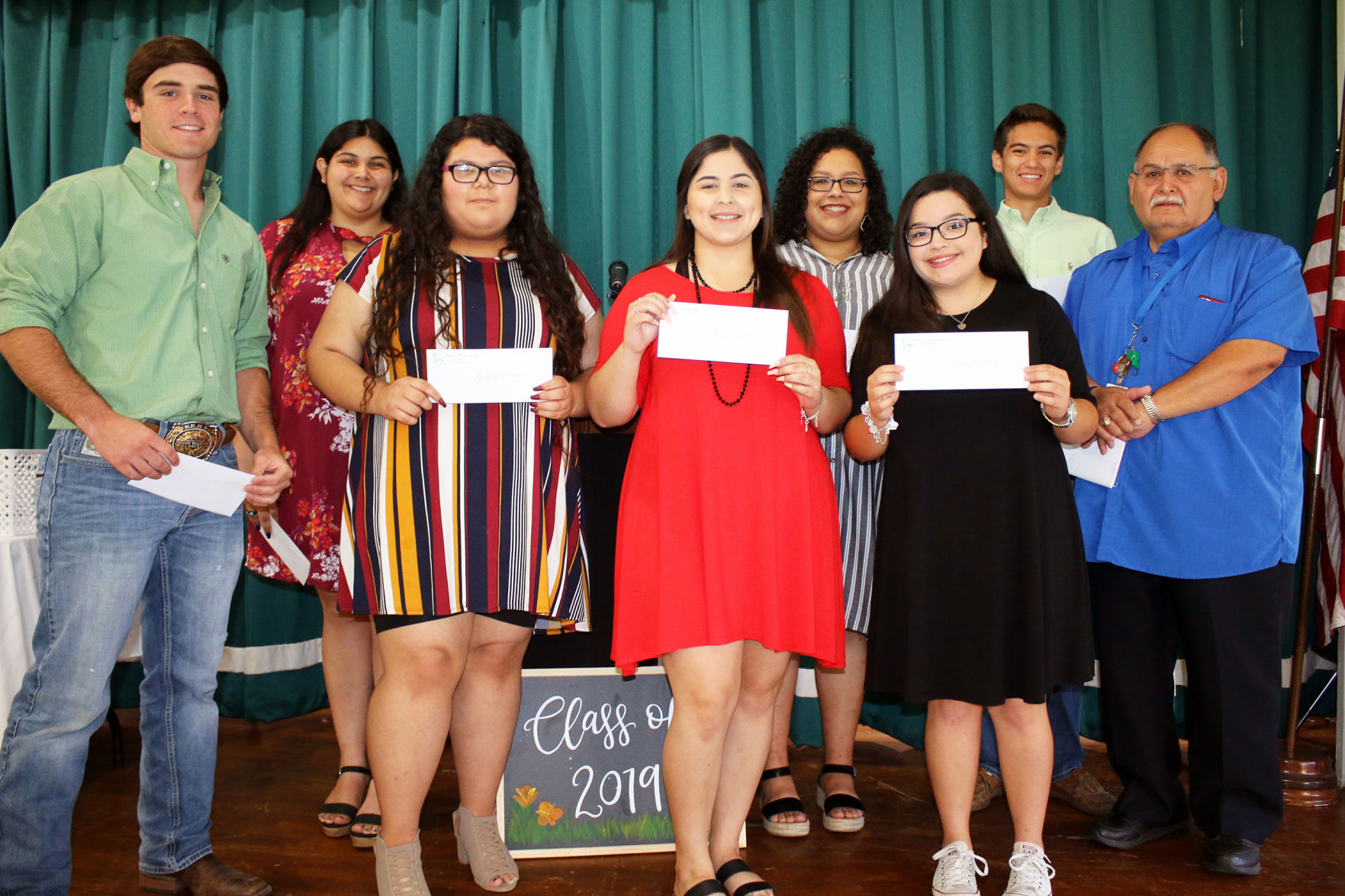 Local wrecker service donates scholarships